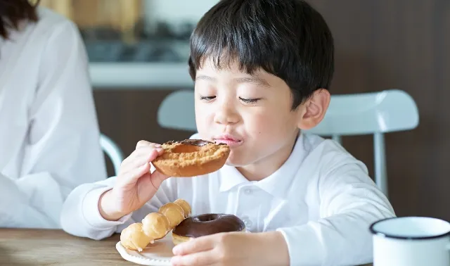子どもの歯がむし歯になりやすい理由